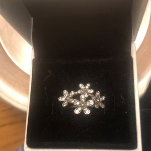 Pandora Daisy Ring set